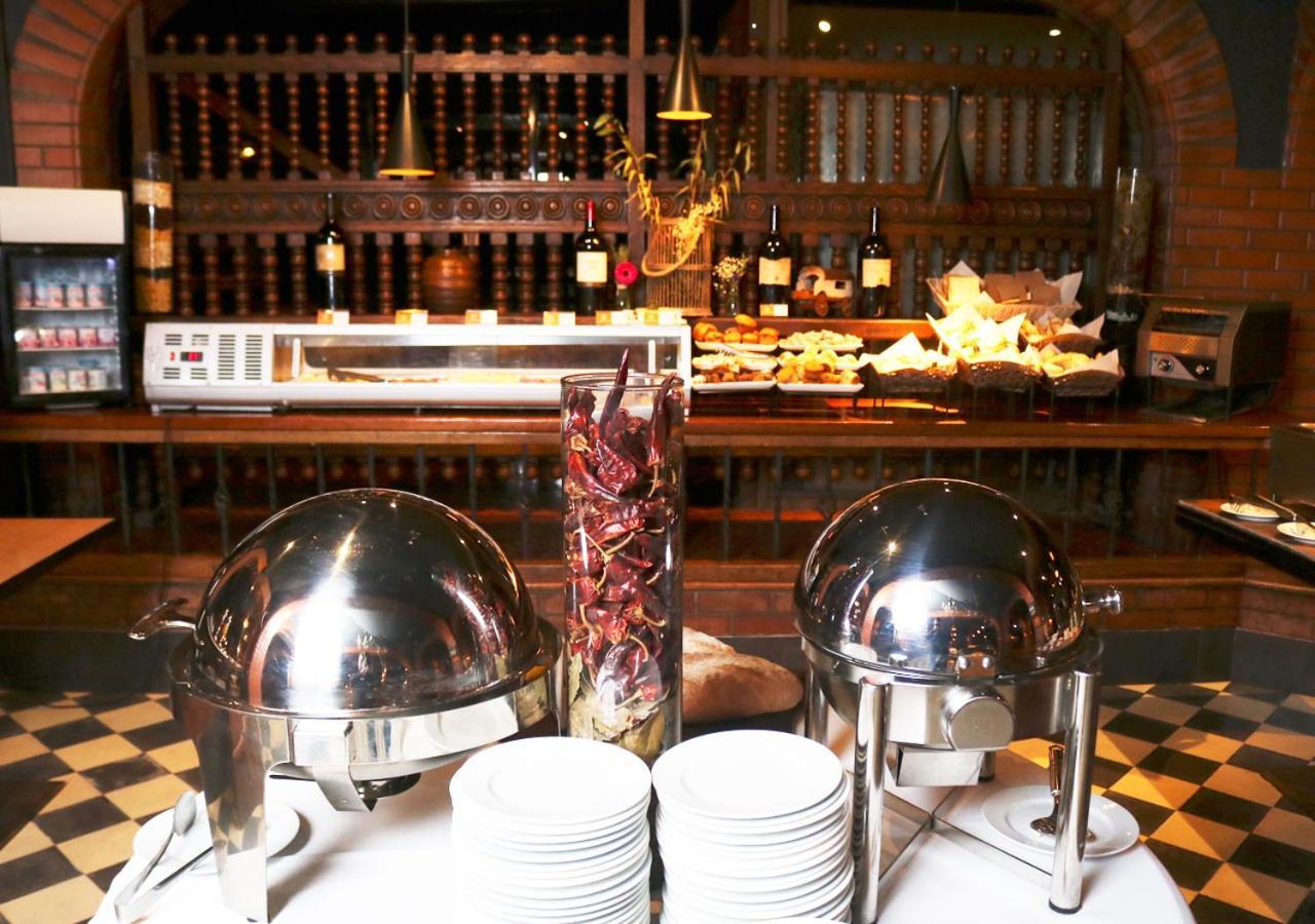 Hotel Y Centro De Eventos Manquehue Las Condes Santiago Buitenkant foto