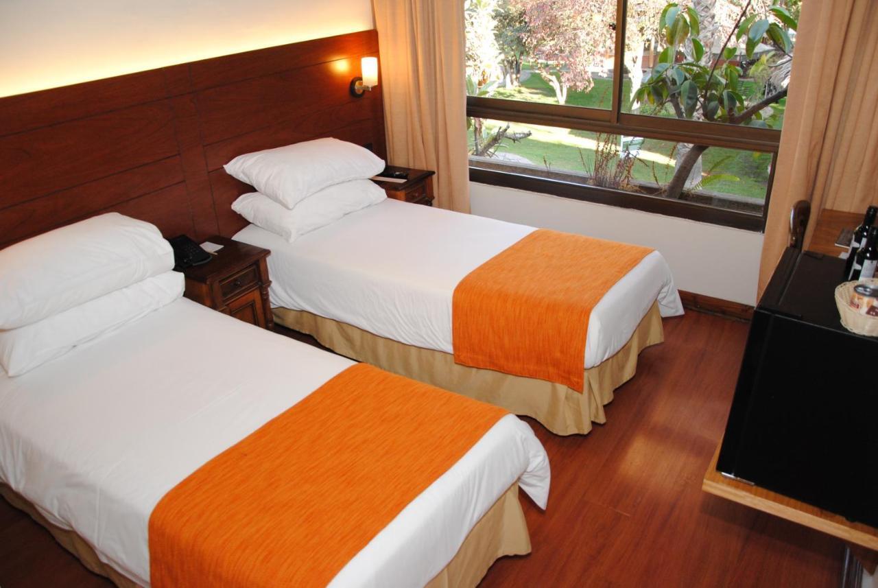 Hotel Y Centro De Eventos Manquehue Las Condes Santiago Buitenkant foto